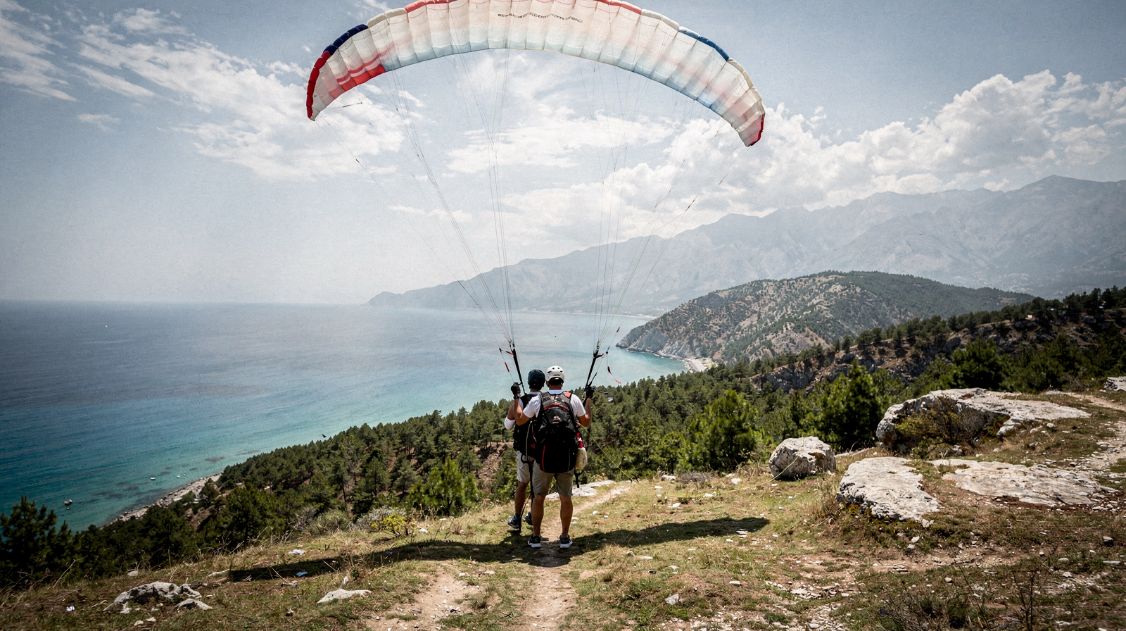 Paragliding Near Kemer: What to Expect Before You Book